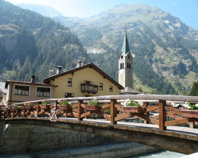 Nasce il Sentiero Walser, 220 km fra le Alpi e villaggi fiabeschi   